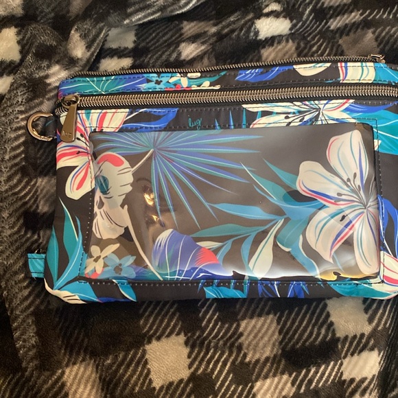 Like New- Lug Peekaboo 2 Convertible Crossbody in Hibiscus Multi - Picture 3 of 4